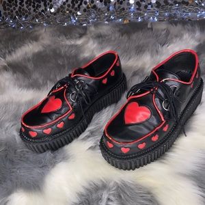 **ITEM SOLD** DEMONIA PLATFORM CREEPERS❤️🖤